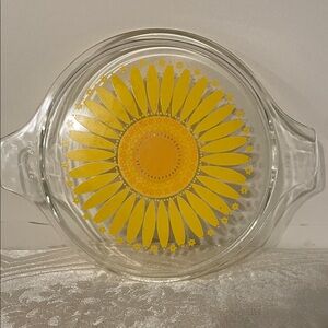Yellow Sunflower Pyrex lid 11 inches